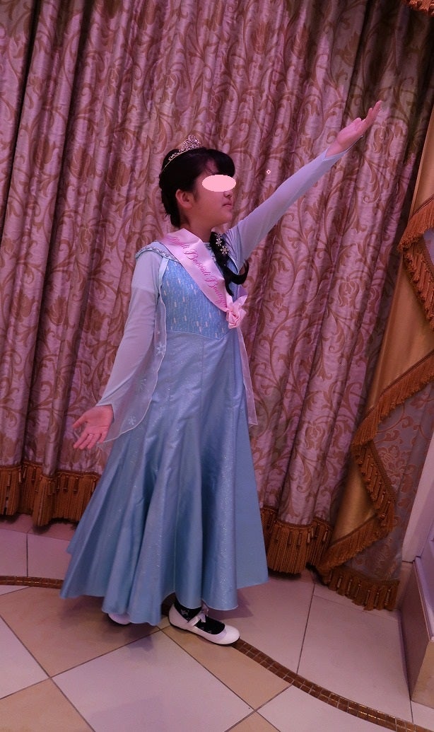 姫 ビビディ・バビディ・ブティックでアナ雪エルサに | My Favorite