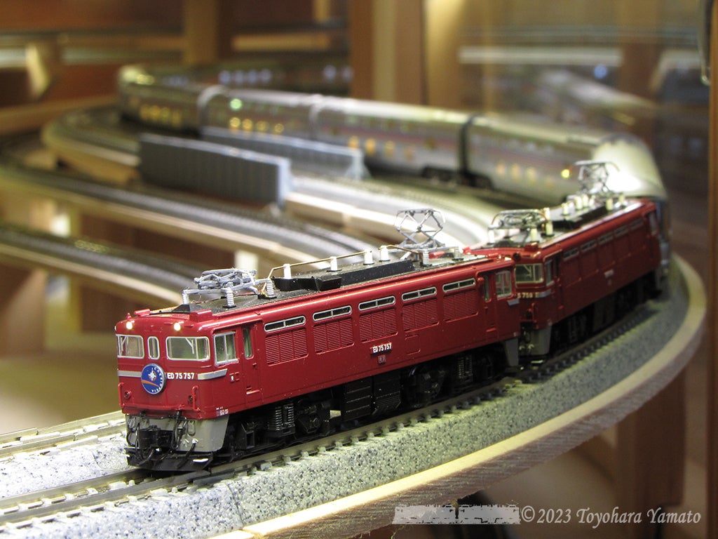 E26系カシオペア編成を電機3形式で運転 [鉄道模型] | 重単5175 ～鉄道