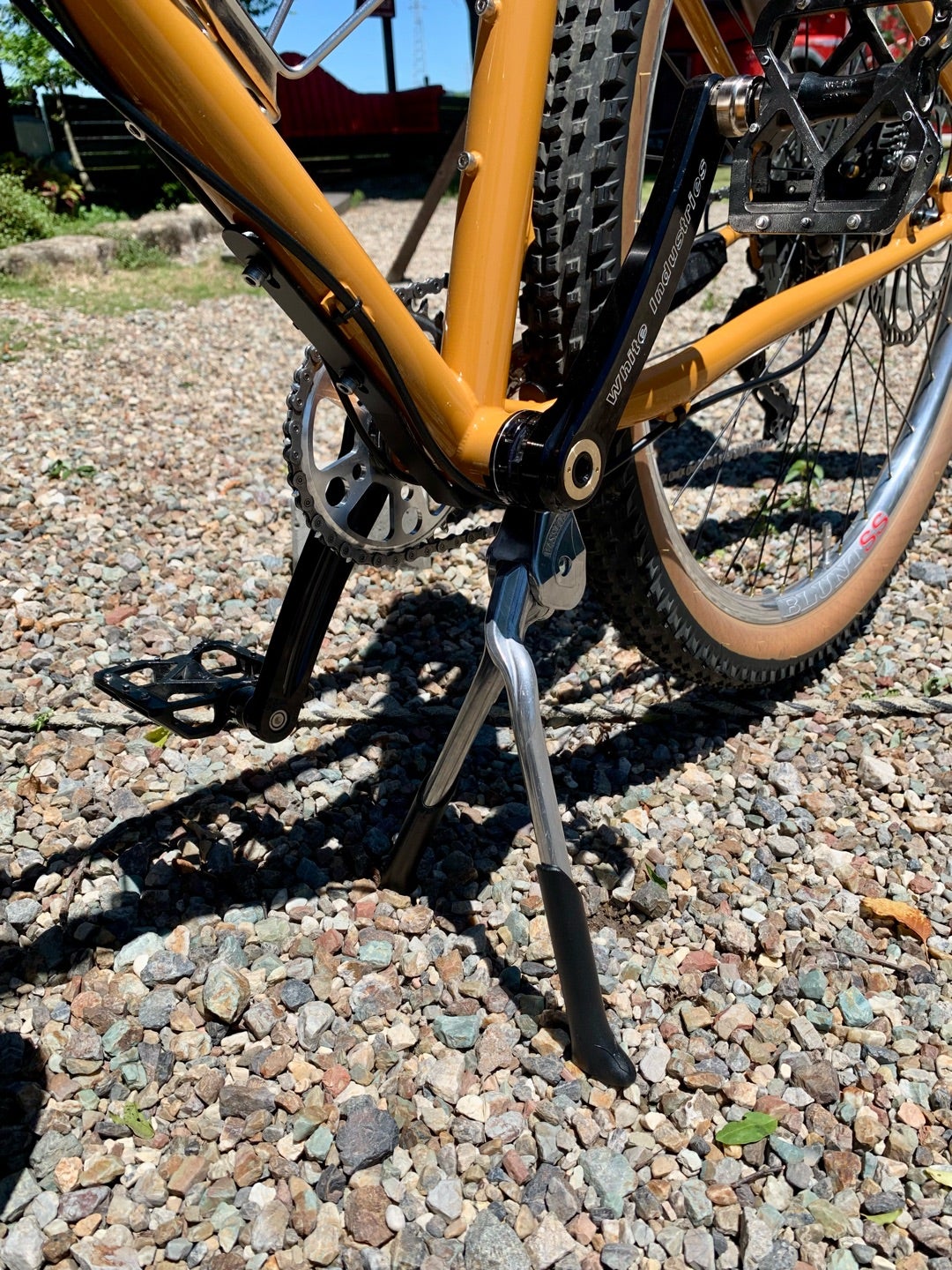 あったらいいなをカタチに！Surly Karate Monkey にセンタースタンド