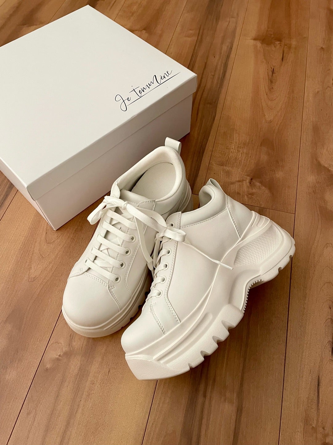 鈴木亜美さんのスニーカー♡ | chocolat's Diary