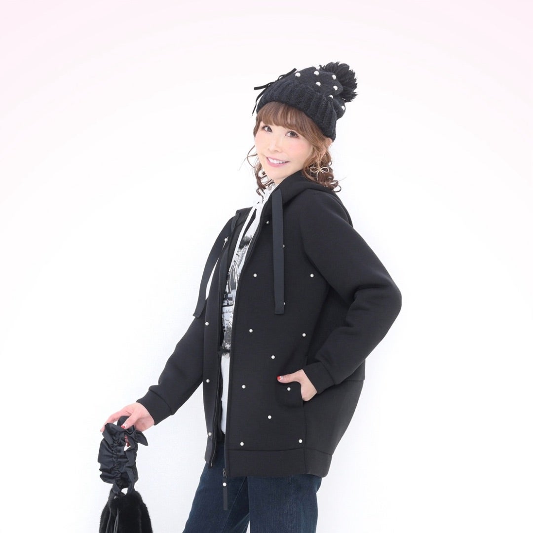 明るい色のパーカー気分♡】パールビジューの華やかパーカーチュニック