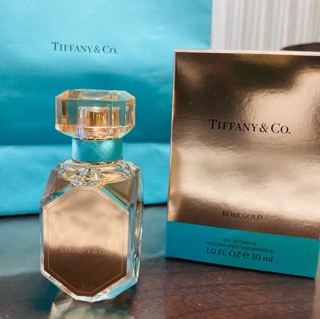 王道だけどマイナーな香水⁉︎意外と知らない「ティファニー香水