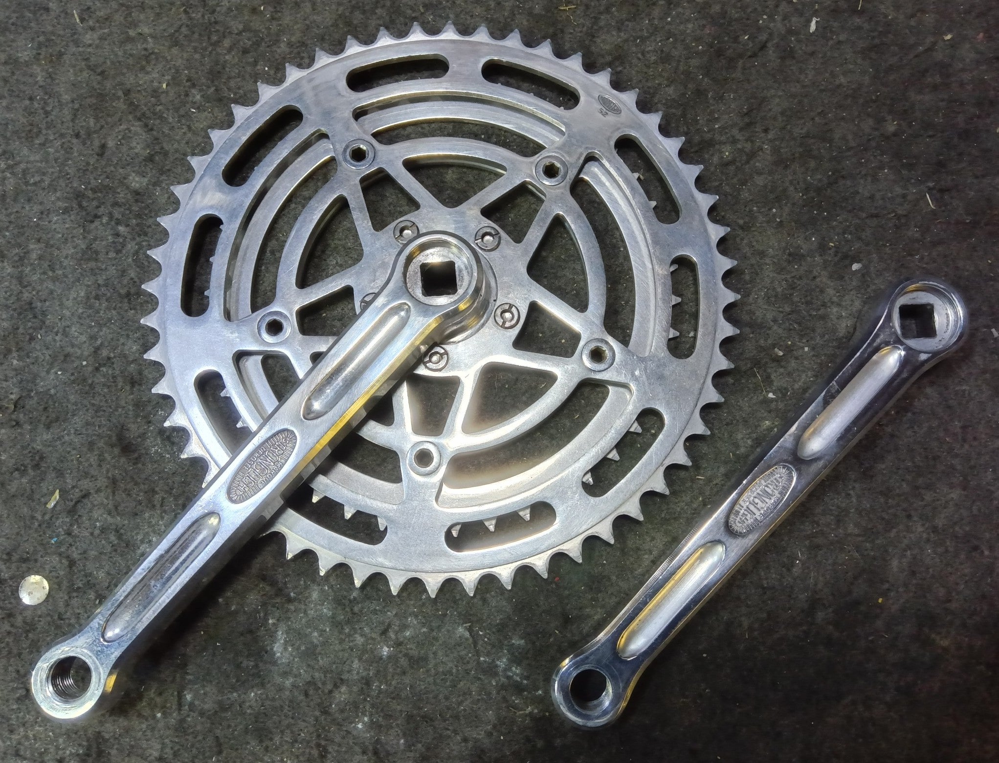 ストロングライト 49D クランク 165ミリ フレンチ規格 中古良品