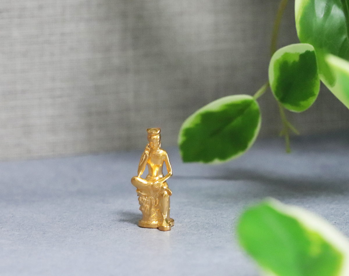 純金の弥勒菩薩像 - CAMPFIRE (キャンプファイヤー)