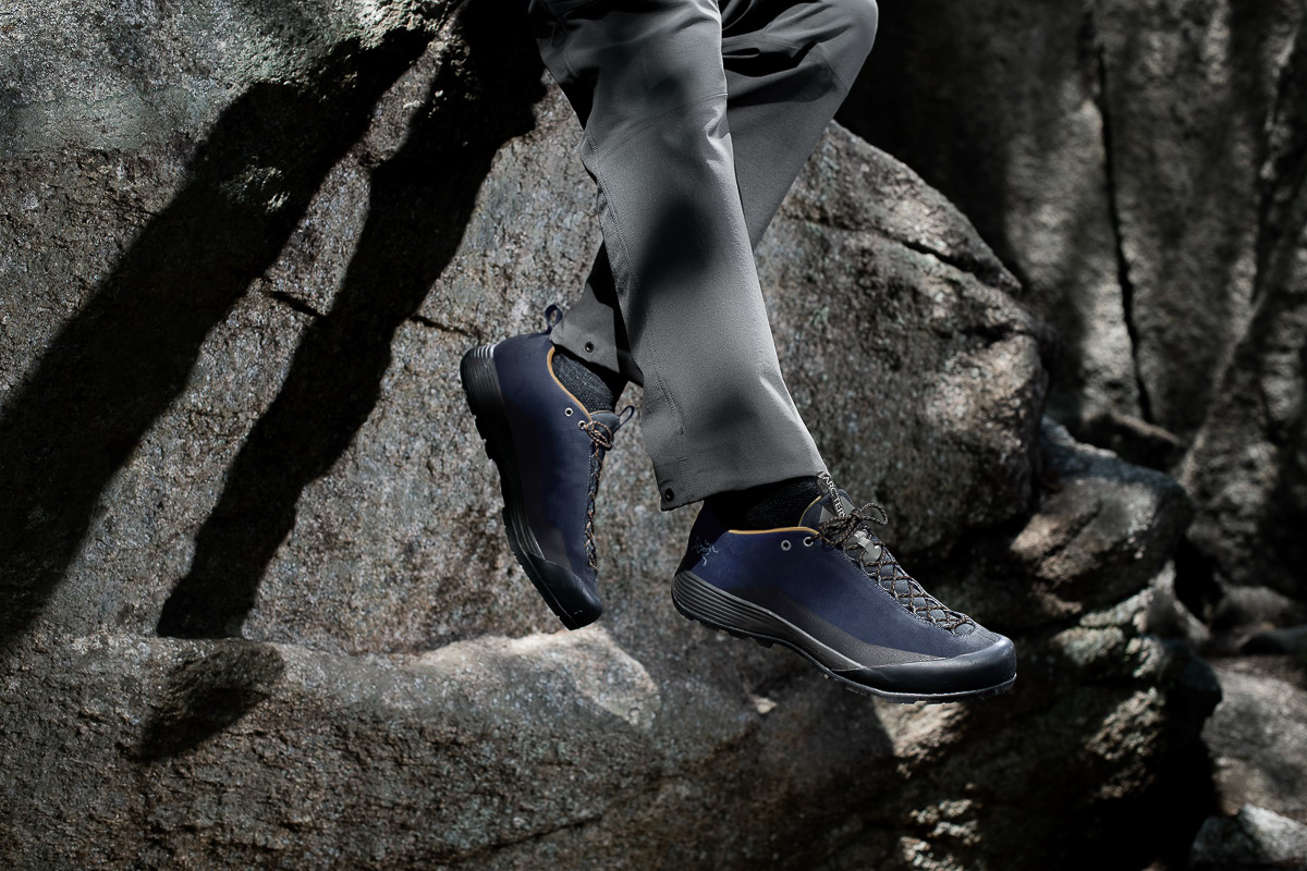 防水かつスウェードレザー！アークテリクスのスタイリッシュさ全開