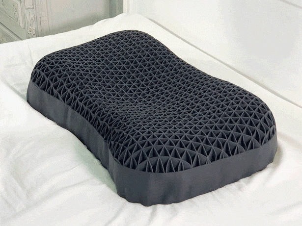 最新作】ぷにょんと密着！声がもれるほどの柔らかさ&ビッグサイズで