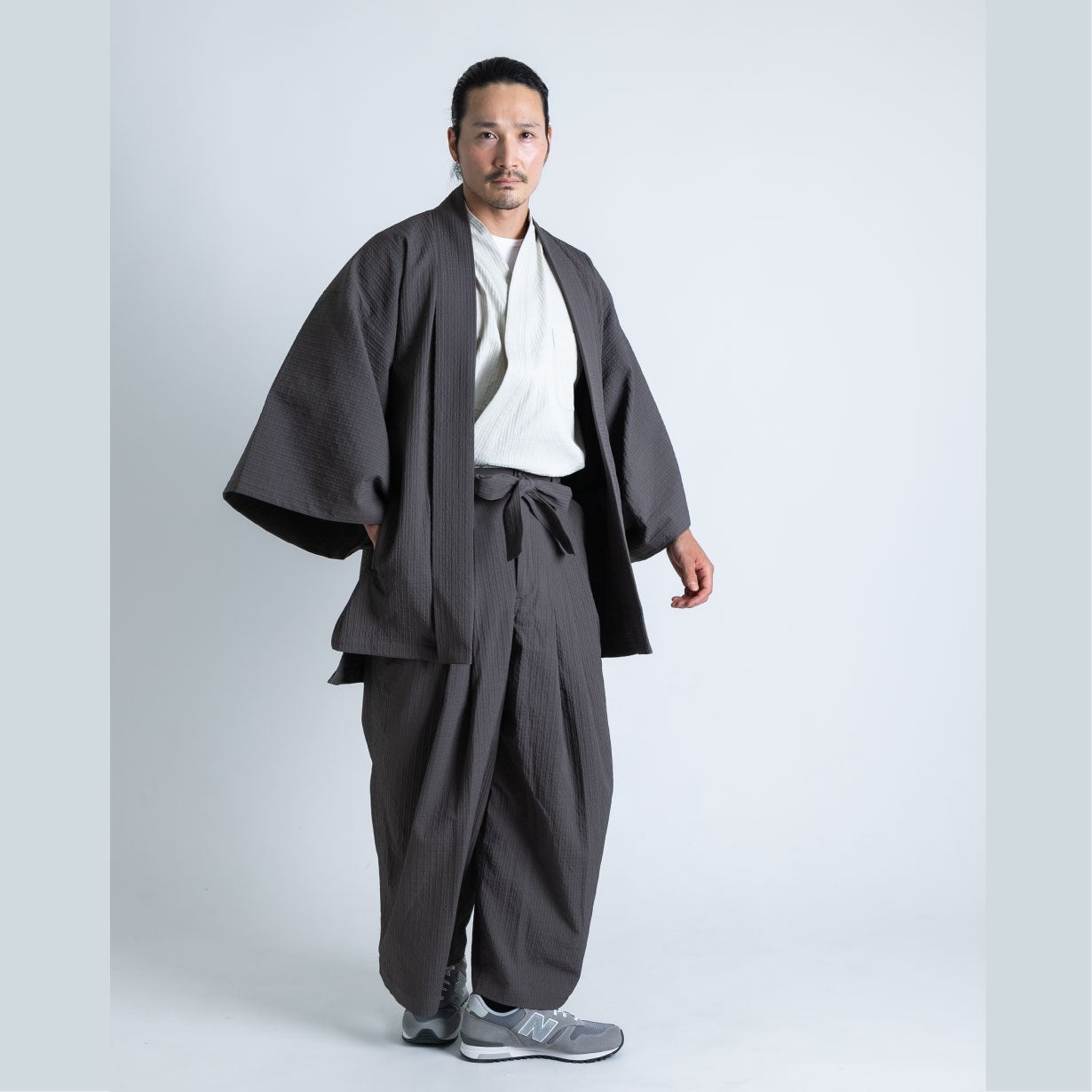 しじら織】見た目は羽織袴・着心地の良さは洋服。1分で着られる新感覚