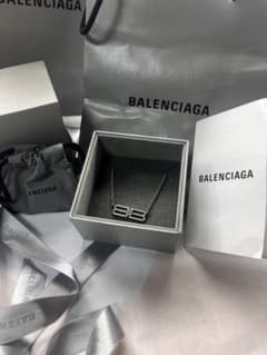 専用‼️BALENCIAGA シルバー ロゴネックレス （領収書あり） - メルカリ