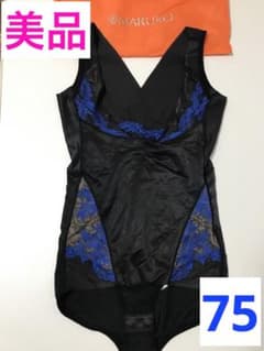 美品】補整下着MARUKO ボディシェイプスーツ75 - メルカリ