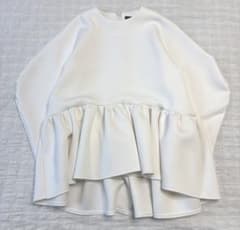 美品】ツルバイマリコオイカワ Kirill キリル ペプラムトップス