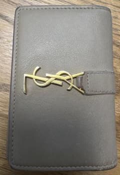 SAINT LAURENT ベージュ レザーキーケース - メルカリ