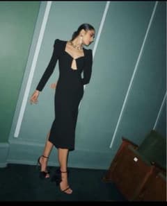 REBECCA VALLANCE カットアウトブラックドレス - メルカリ