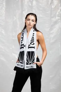 2026年最新】gosha rubchinskiy マフラーの人気アイテム - メルカリ