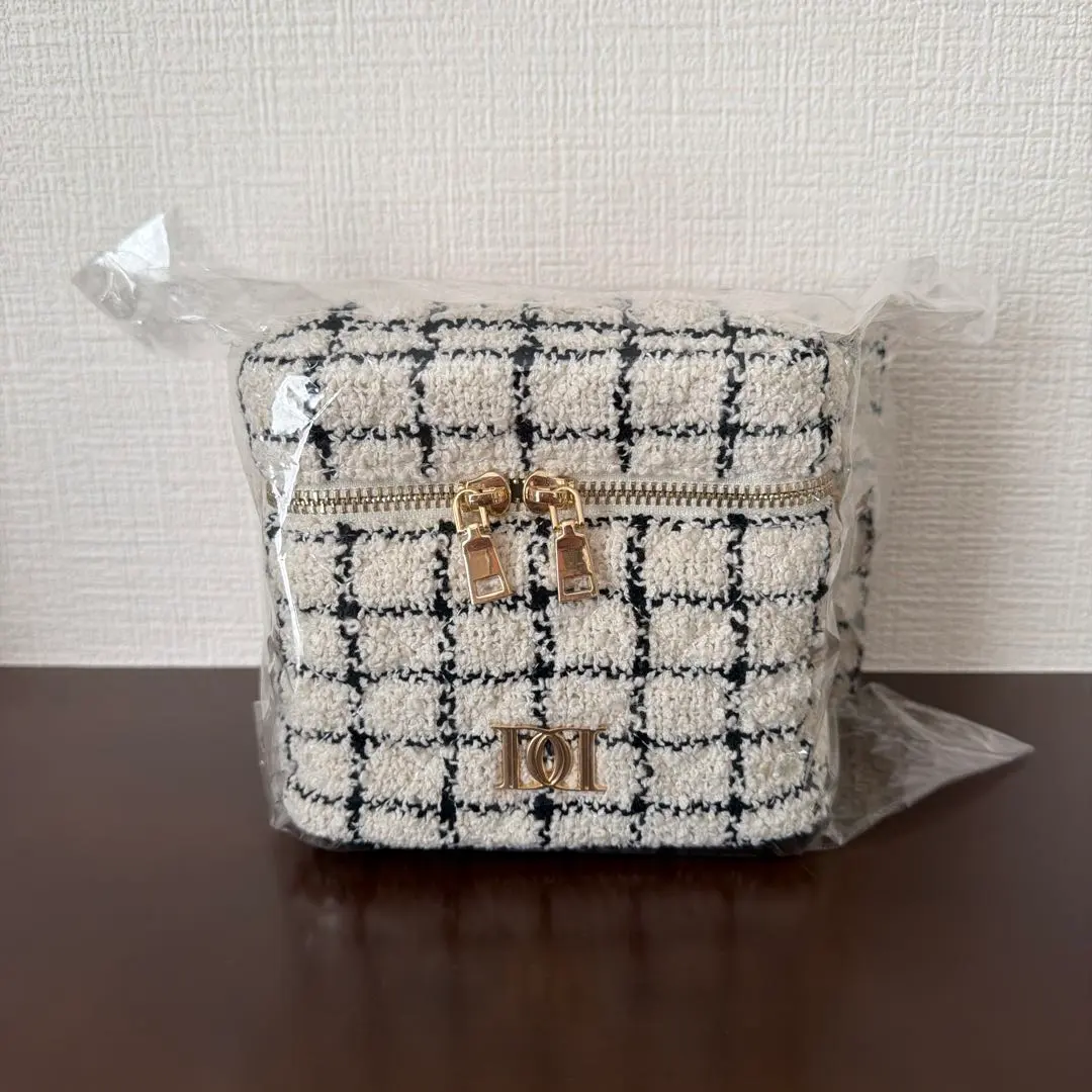 2026年最新】ダーリッチ ノベルティ ポーチの人気アイテム - メルカリ