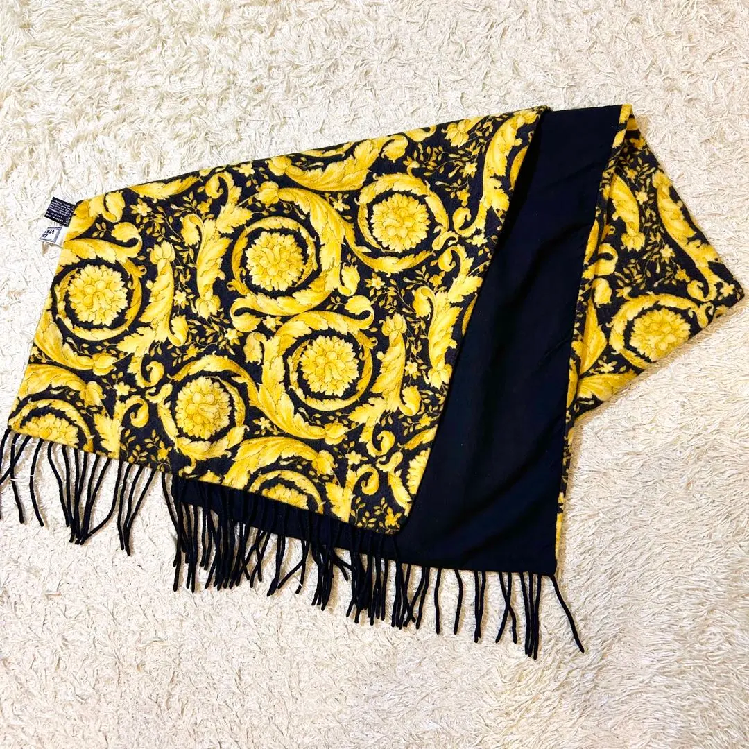 2026年最新】Gianni Versace マフラーの人気アイテム - メルカリ