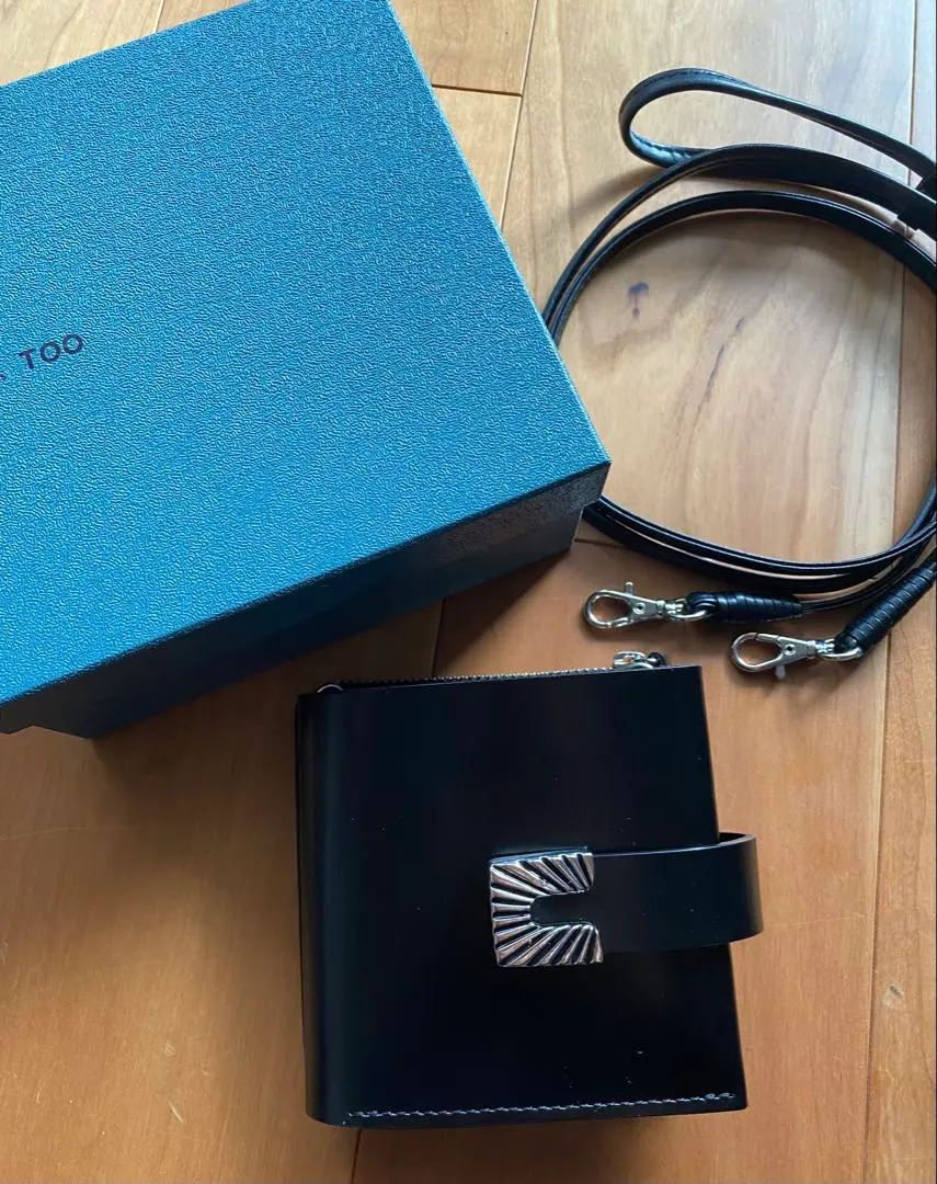 2026年最新】TOGA 二つ折り財布の人気アイテム - メルカリ