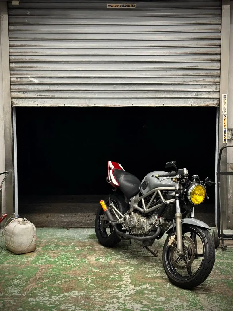 2026年最新】vtr250 テールカウルの人気アイテム - メルカリ