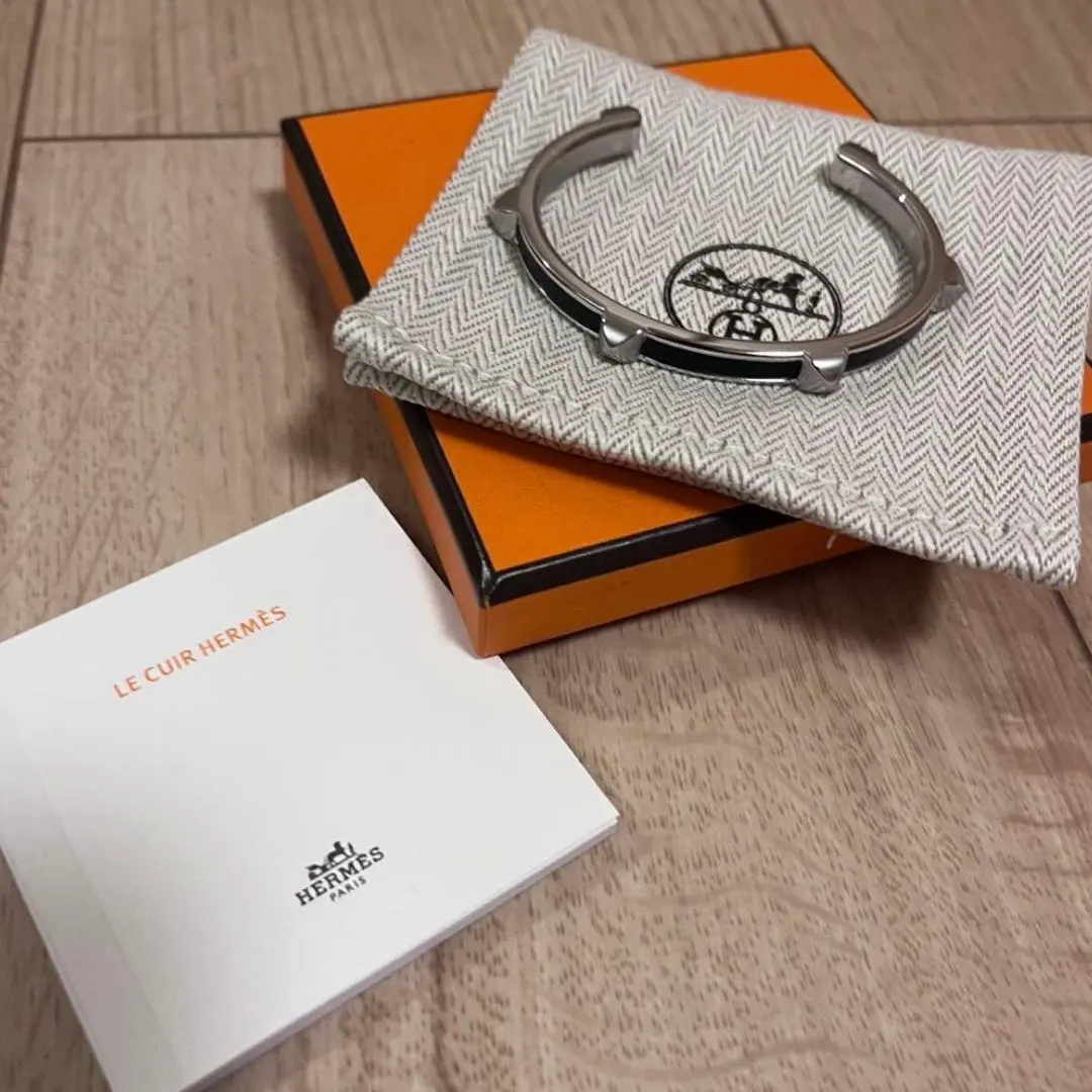 2026年最新】エルメス バングル 藤原ヒロシの人気アイテム - メルカリ