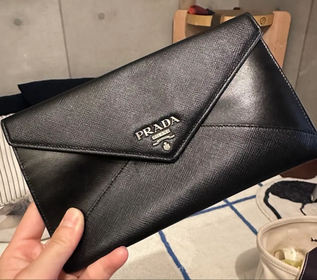 2026年最新】プラダ財布 エンベロープ型の人気アイテム - メルカリ