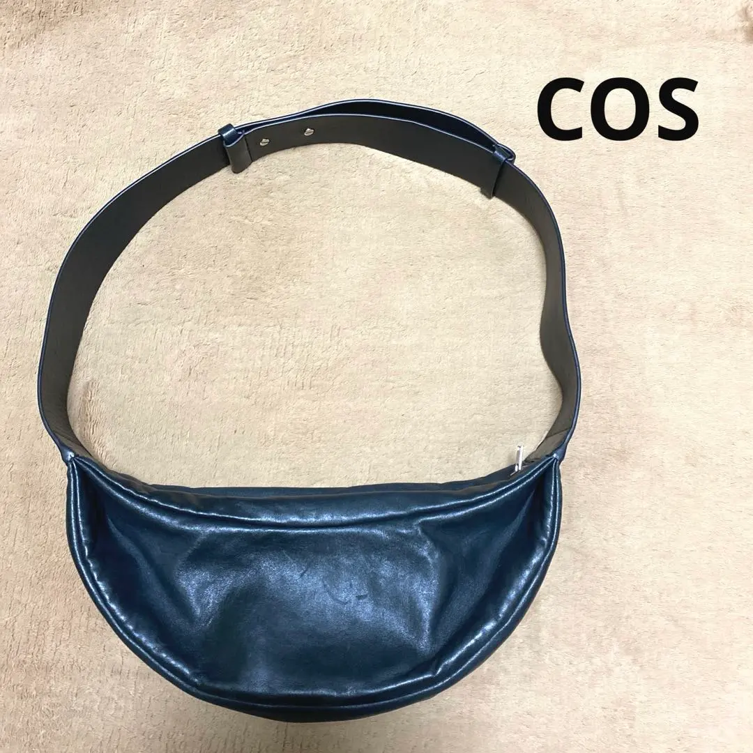 2026年最新】COS ボディバッグ・ウエストポーチの人気アイテム - メルカリ