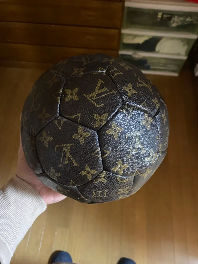 2026年最新】ルイヴィトン サッカーボールの人気アイテム - メルカリ