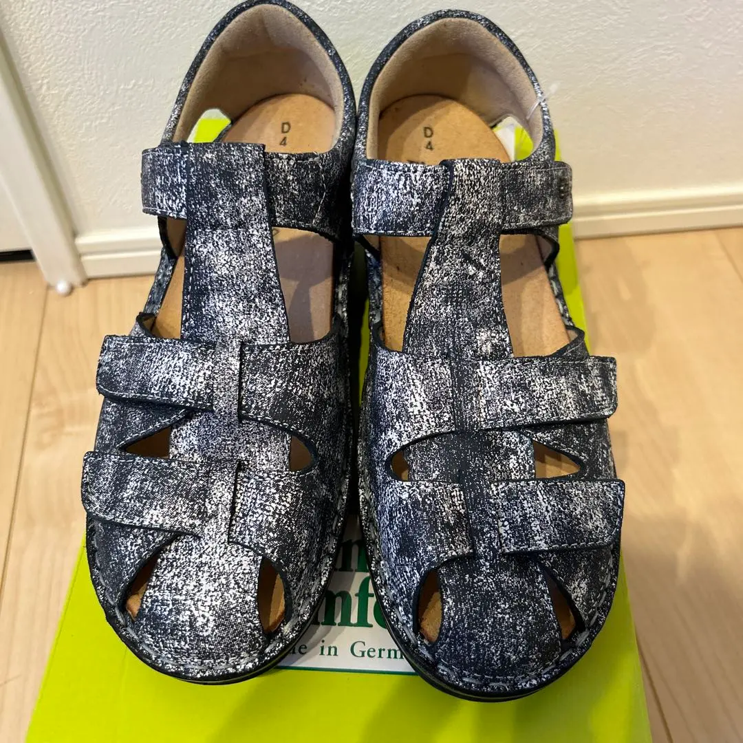 2026年最新】FINNCOMFORT サンダル・ミュールの人気アイテム - メルカリ