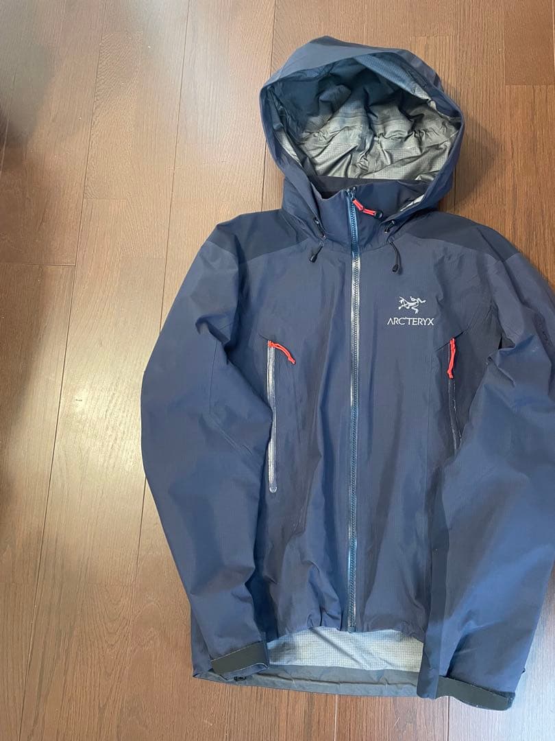 菅田将暉/drake着】アークテリクス ベータAR ネイビーarc'teryx - メルカリ