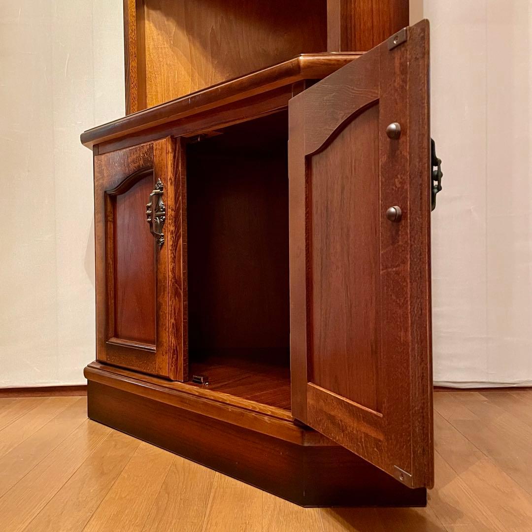 【カリモク】\"コロニアル\" HC3300NK 隅棚 コーナーキャビネット