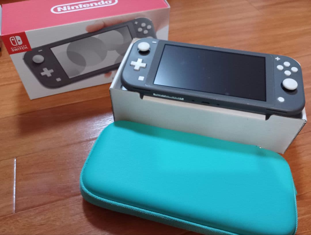 Nintendo Switch Lite グレー　 専用ケース付き Amazon.com: Nintendo Switch Lite - Gray : Electronics