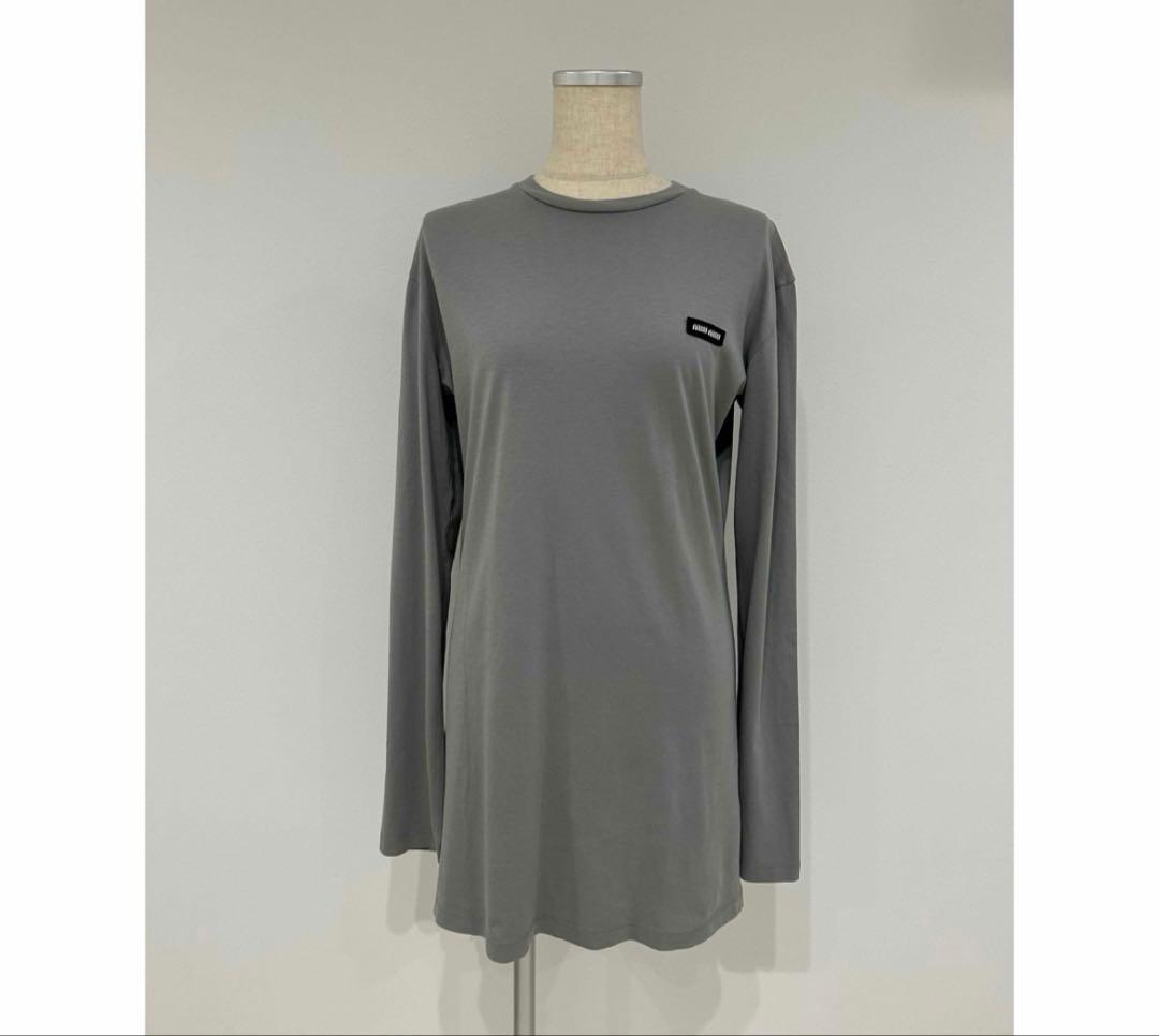 金子綾さん愛用　ミュウミュウ　ロンT kanekoaya_2504_8.png