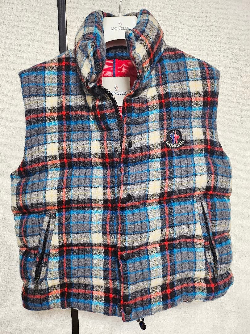 MONCLER BEAMS別注 T2 モンクレール ビームス ダウンベスト MONCLER〉一生物って、こういう物？的なダウンベストTIBB。｜ビームス