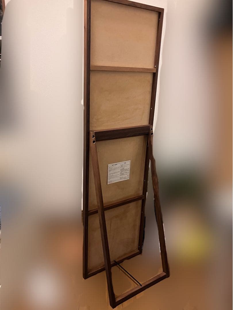 【最終値下げ】無印良品 姿見 ウォールナット材 人気の無印良品(MUJI)よりウォールナット材・木製ミラーです。どんな