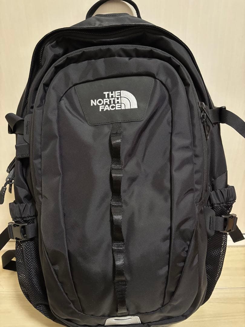 【美品】ノースフェイス ホットショット 27L リュック ブラック THE NORTH FACE（ザ ノースフェイス） ホットショット 27L ブラック