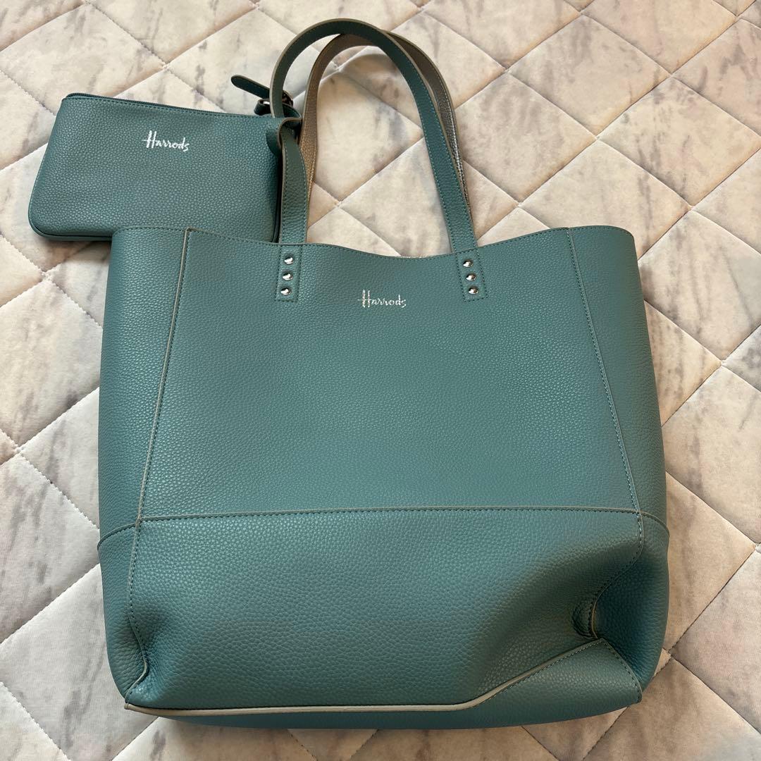 ハロッズらリバーシブルバッグ ポーチ付き新品 ハロッズらリバーシブルバッグ ポーチ付き新品 ハロッズらリバーシブル