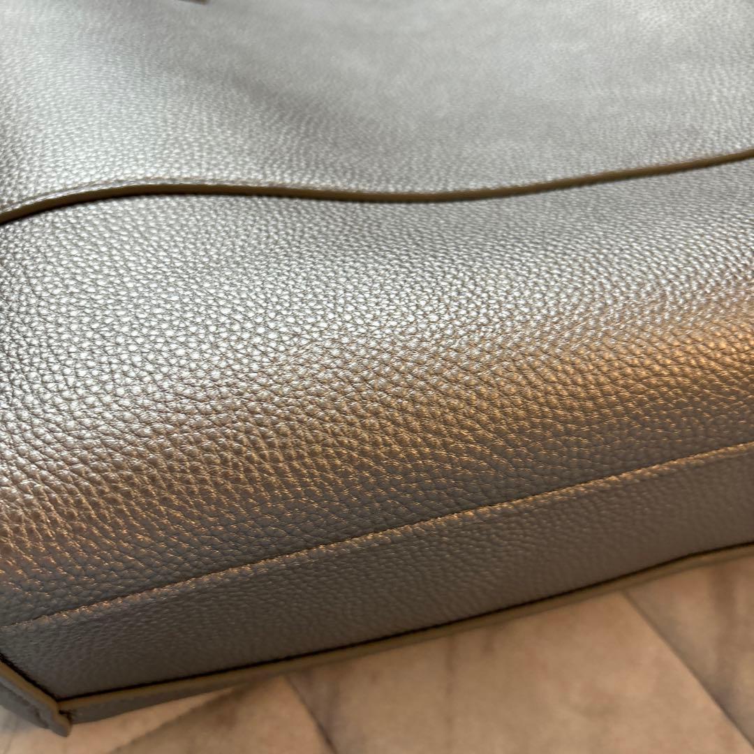 ハロッズらリバーシブルバッグ ポーチ付き新品