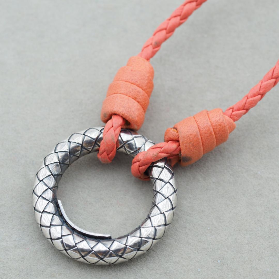 ボッテガヴェネタ ネックレス イントレチャート SV925/レザー - メルカリ