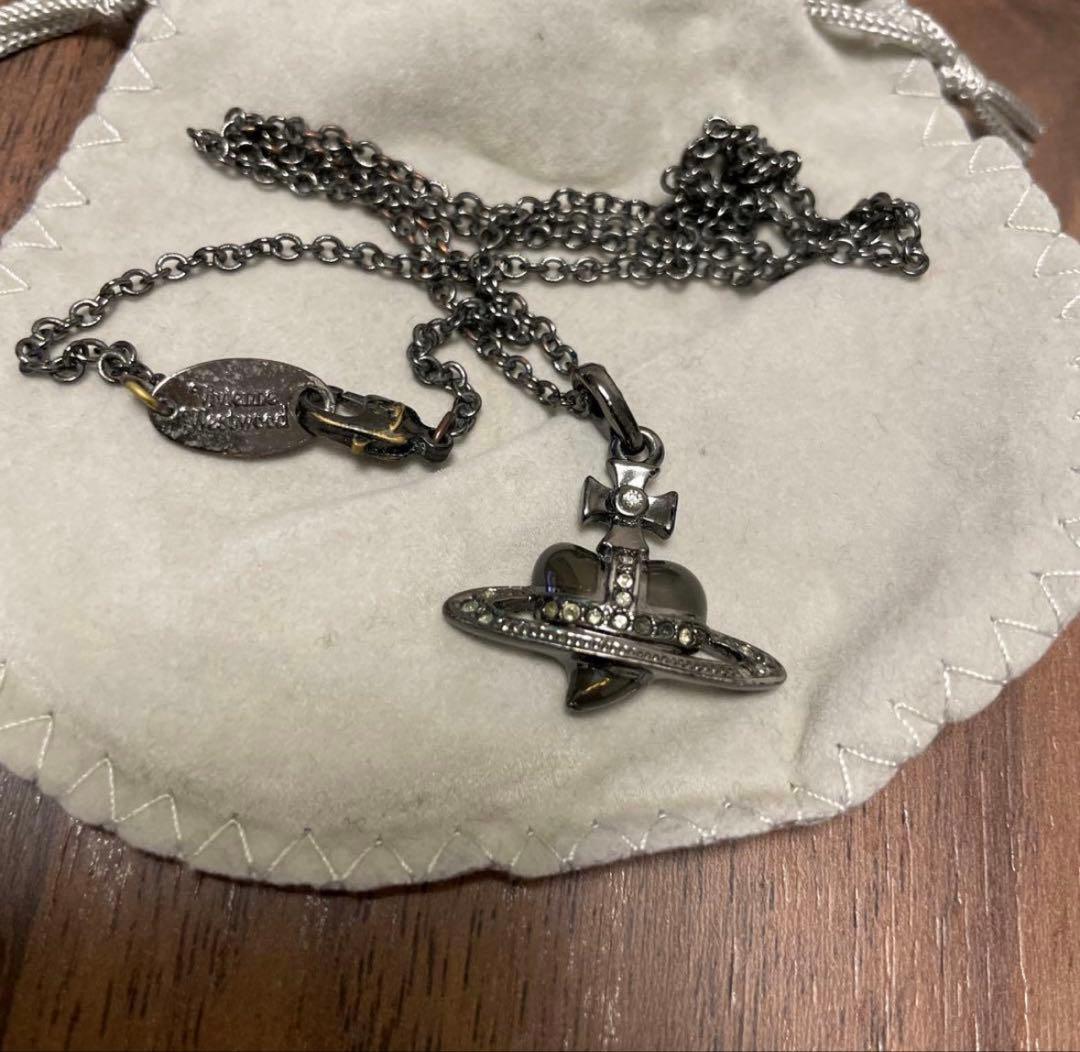 Vivienne Westwood ハート型ネックレス Vivienne Westwood ハート型オーブ Diamante Heart ネックレス