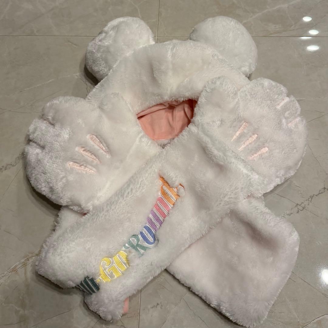 美品】ディズニー 40周年 手袋付きマフラー ファンキャップ 白 - メルカリ