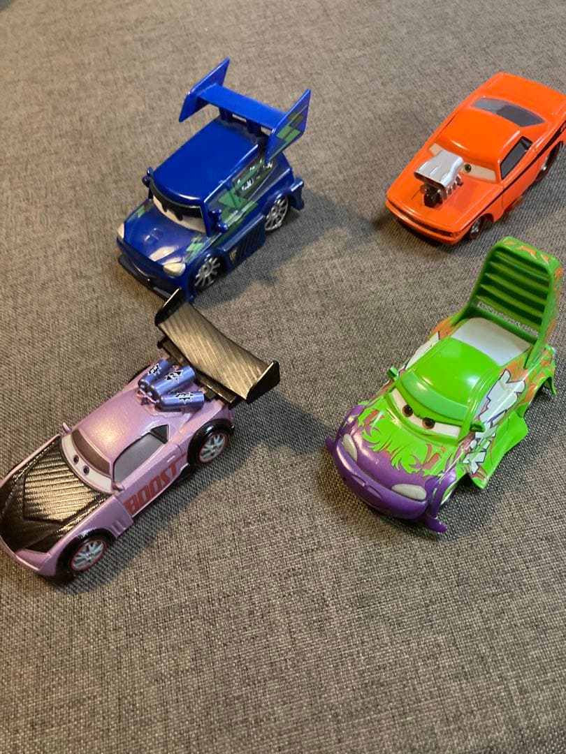 m*a様 カーズ ミニカー 暴走族 ライト ディズニーストア - メルカリ
