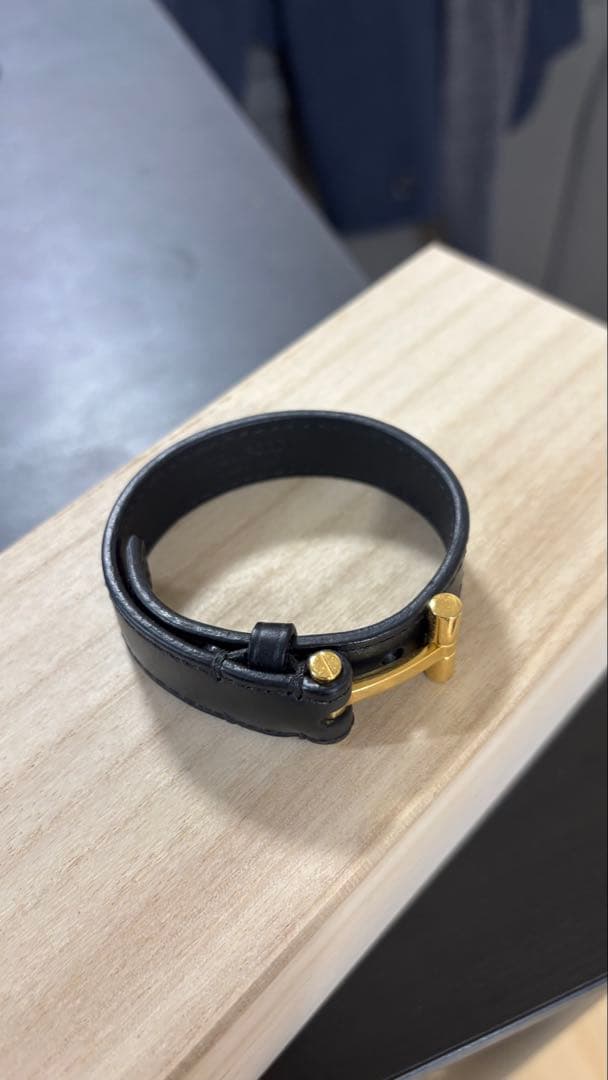 TOMFORD トムフォード レザーブレスレット ◯関税送料込み トムフォード Tヒンジレザーブレスレット (TOM FORD