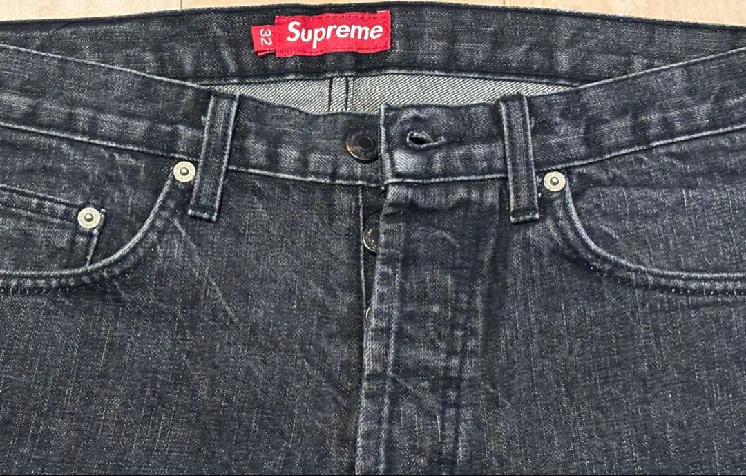 Supreme ダークグレー デニム 32 Supreme ダークグレー スリムフィットデニム シュプリーム 32 - メルカリ