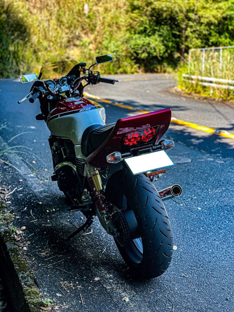 cb400sf テールカウル ハネテール 羽テール nc39 nc42 塗装済 - メルカリ