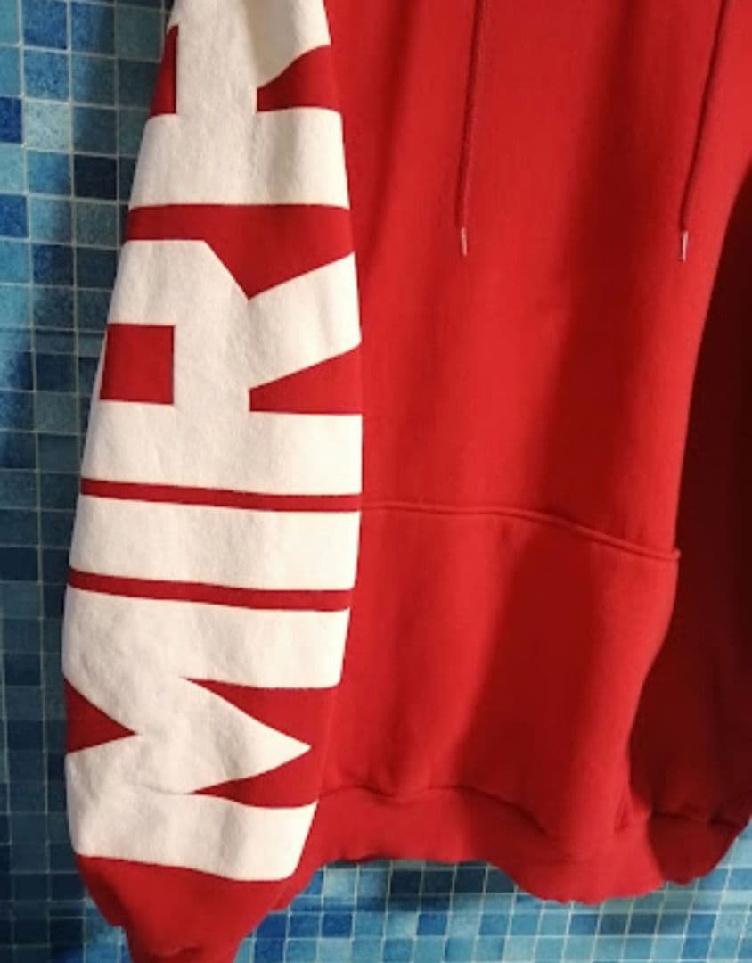 良品 赤 icon 赤西仁 】即完売 入手困難 ミラーナイン アイコン