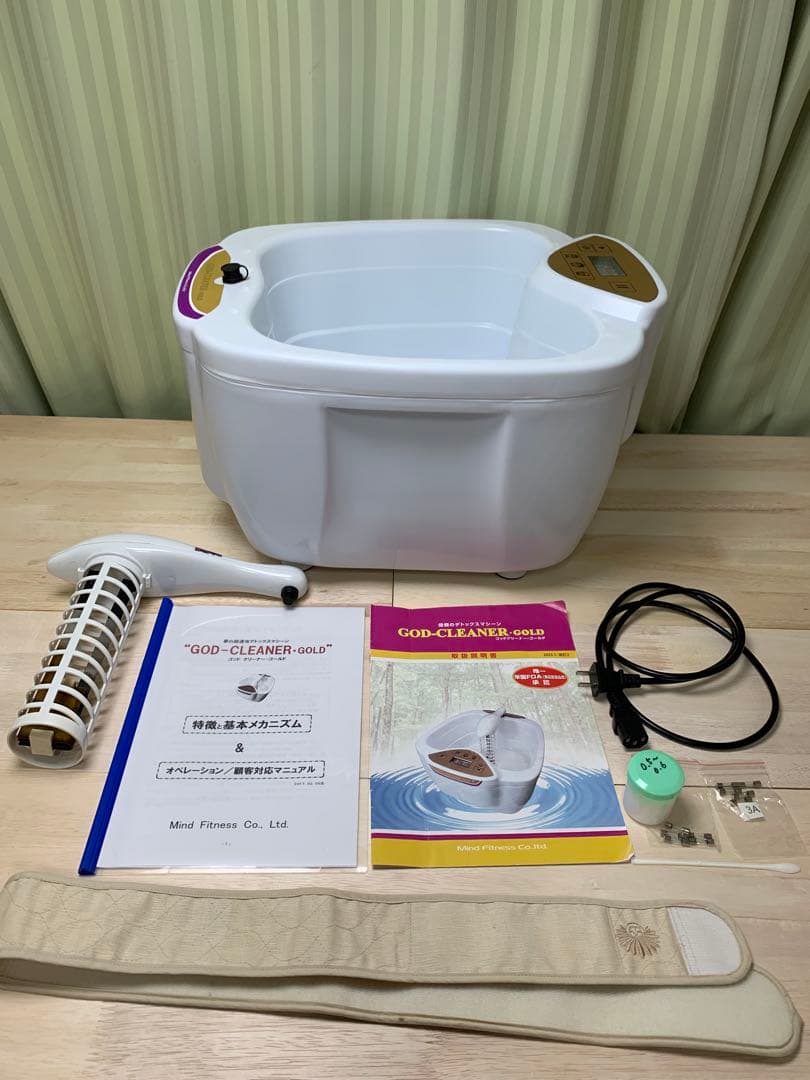 ＊期間限定セール12/26まで＊【正規品】ゴッドクリーナーゴールド　ヒーター付き Amazon.co.jp: ゴッドクリーナー・ゴールド God-Cleaner GOLD 足湯