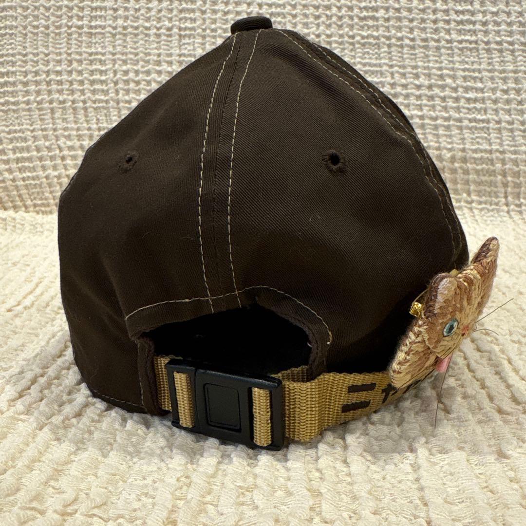 CA4LA 猫刺繍ブローチ付きキャップ ブラウン
