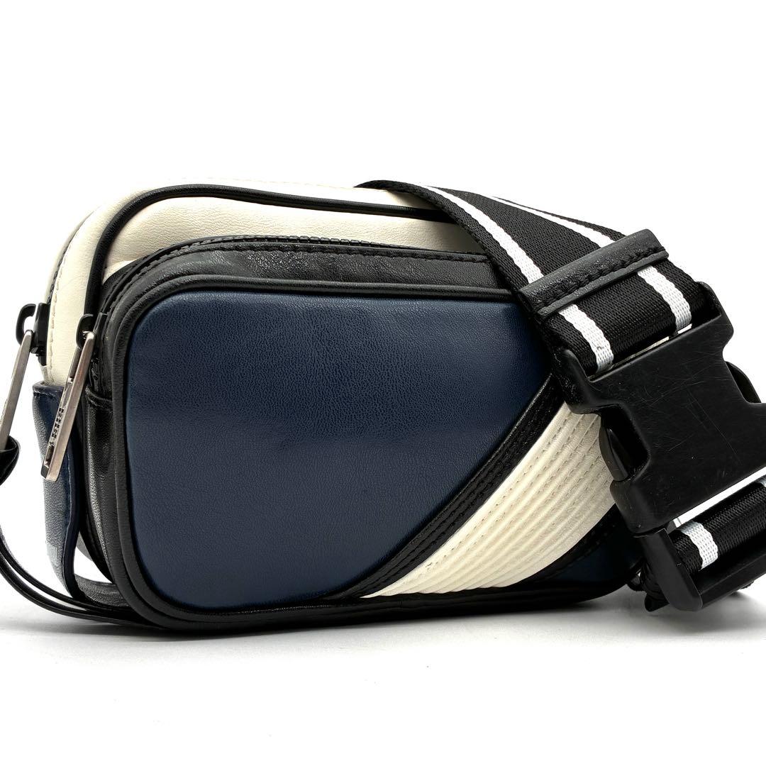 美品 ジバンシー ボディバッグ ミニバッグ ロゴ レザー 斜め掛け メンズ 黒紺 楽天市場】GIVENCHY ジバンシィ クロスボディバッグ CAMERA BAG