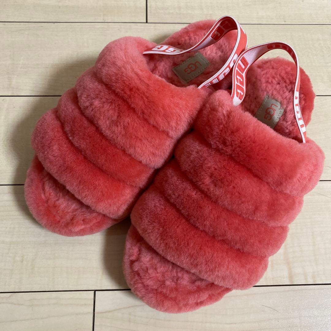 美品 UGG アグ フラッフ イヤー スライド ファー サンダル 24 - メルカリ