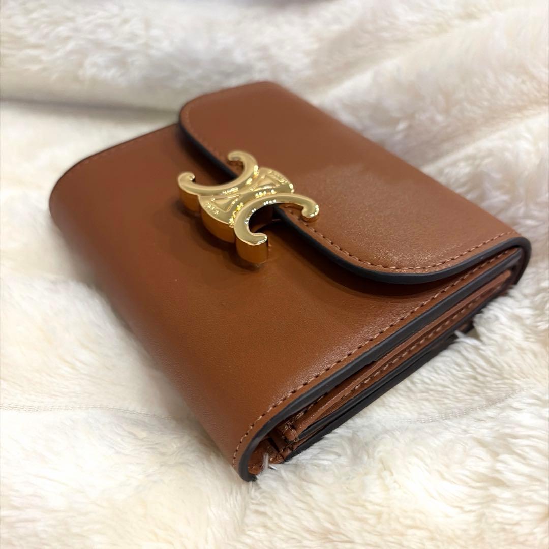 セリーヌ ブラウン レザー 三つ折り財布 - メルカリ