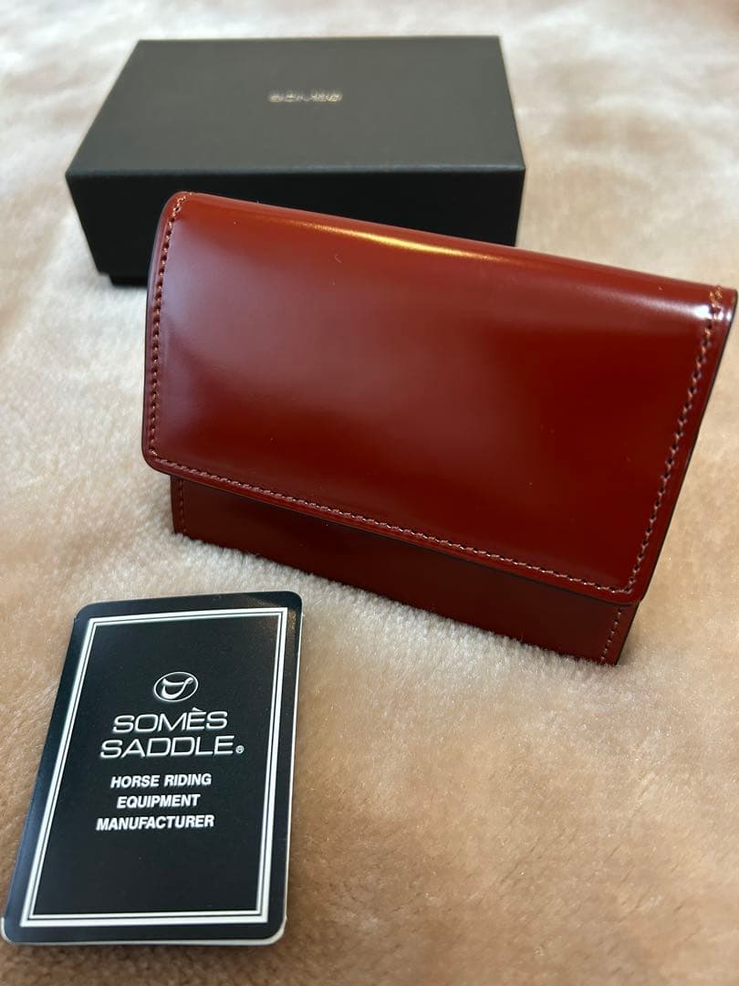 ソメスサドルコードバンカード入れ付きケース小銭入れスリムウォレットミニ財布 神秘的に輝くコードバン、高貴なパープル｜ディアマン限定カラー