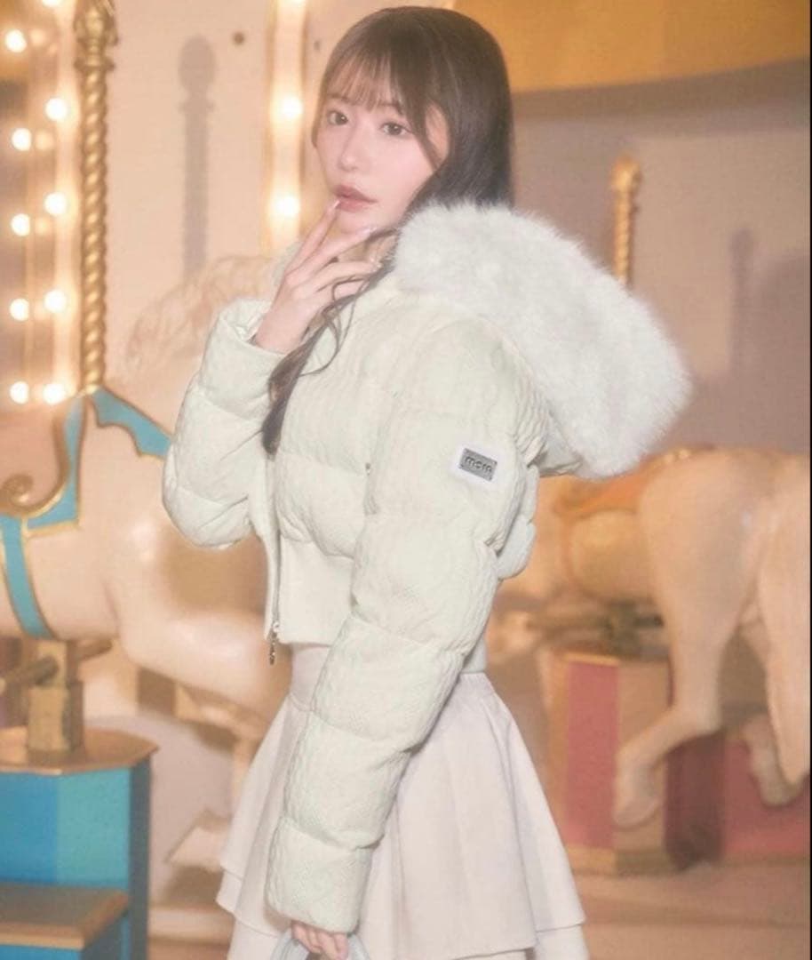 ミシェルマカロン ファーフードケーブル柄ショートダウン - メルカリ